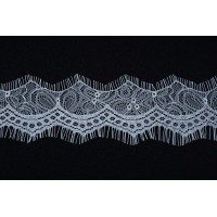 7898 Кружево шантильи цв.молочный